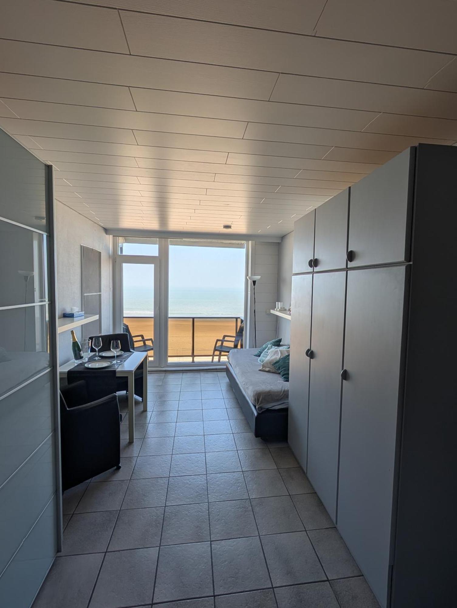 Modern Studio Direct Seaview & Free Parking Ostende Exterior foto